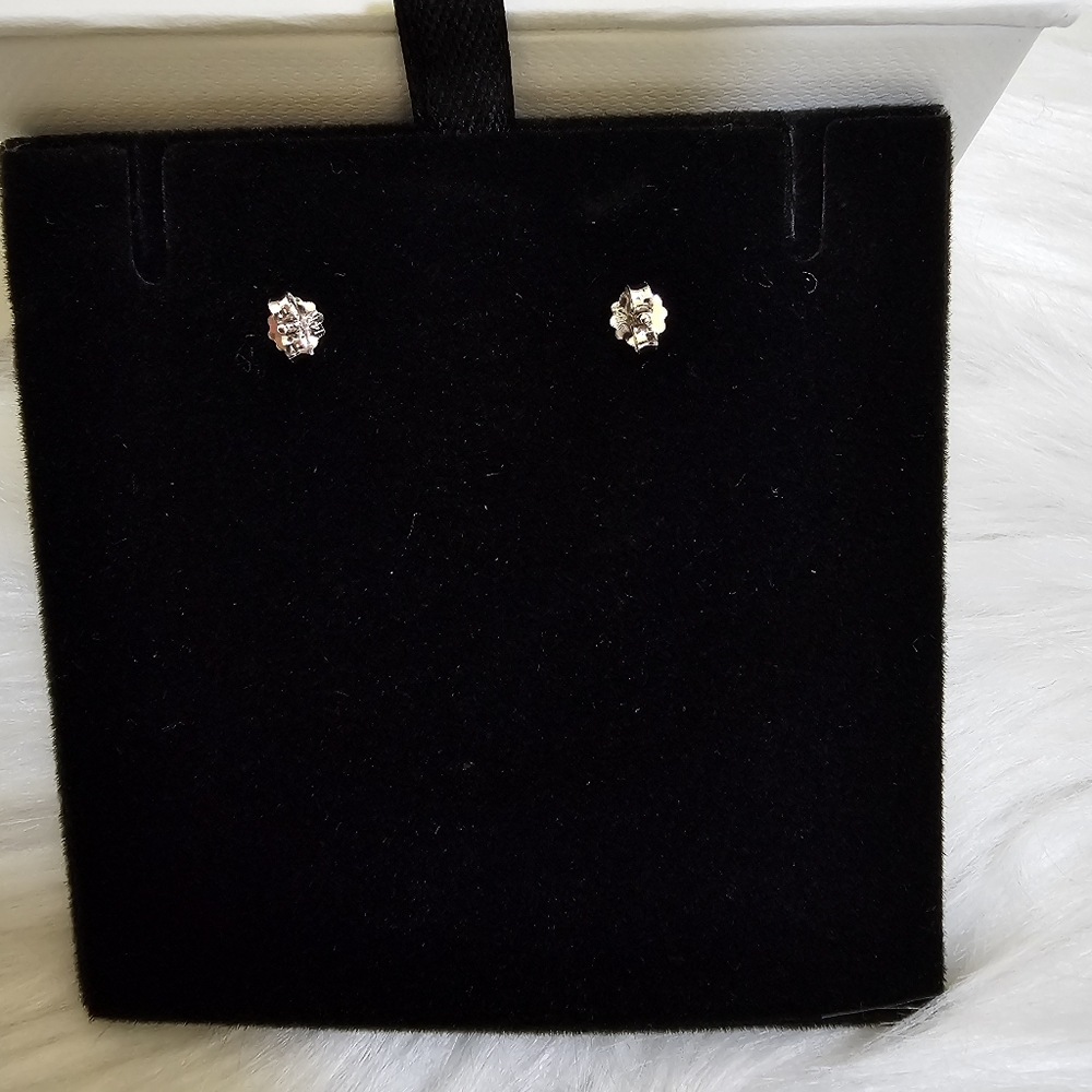 New Mejuri 14K White Gold Earrings - Picture 5 of 13